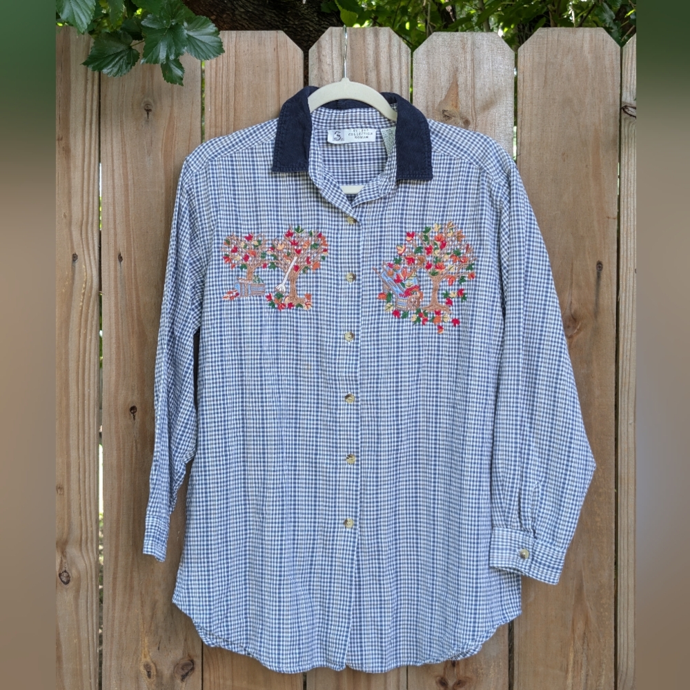 Vintage Studio Collection Woman Blue Plaid Fall Embroidered Button Down Shirt